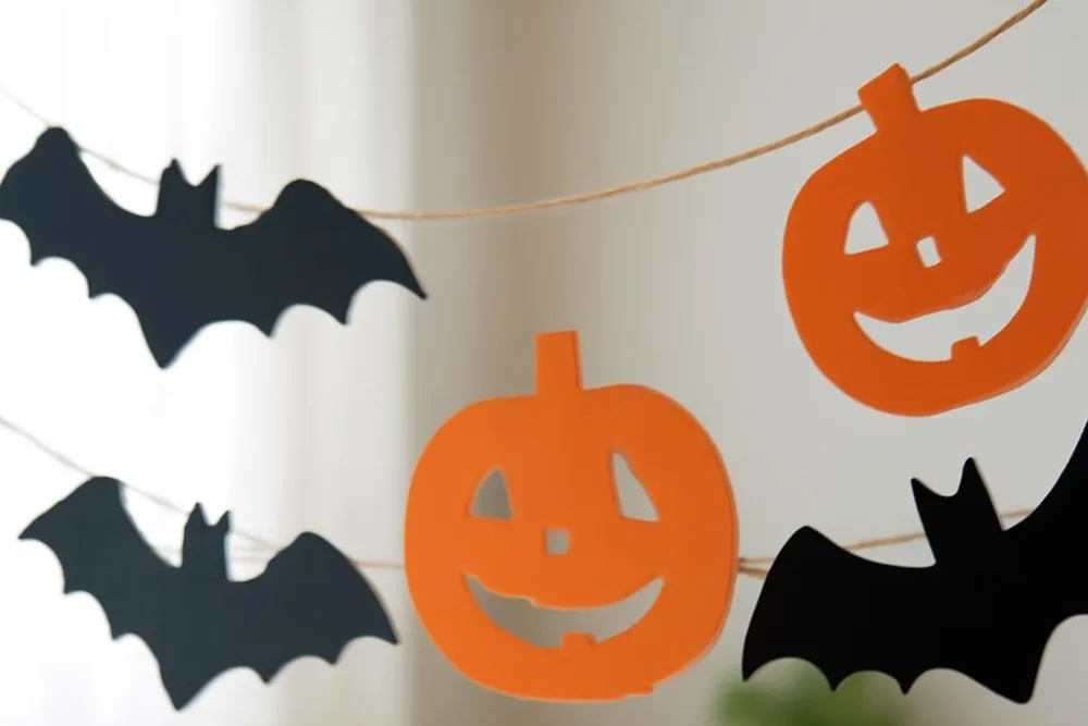 Как сделать гирлянды на Хэллоуин своими руками