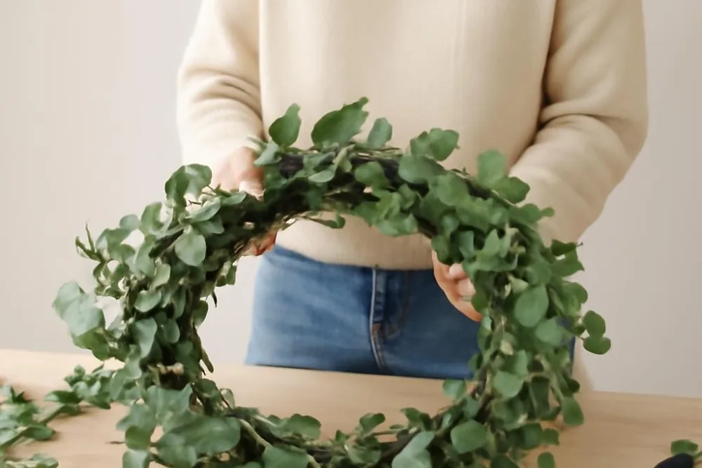 Як зробити великий вінок своїми руками: покрокова інструкція